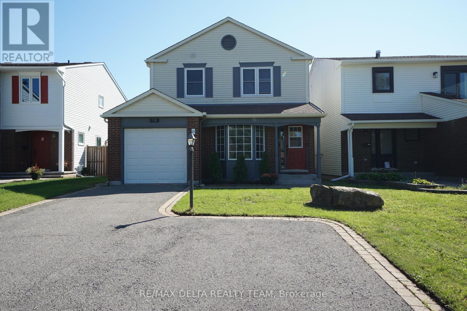 24 RAFTUS SQUARE, Ottawa, Ontario