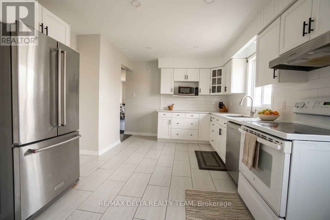 24 Raftus Square, Ottawa, Ontario  K2J 1J3 - Photo 7 - X13755032