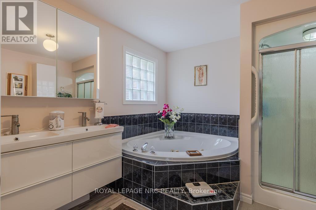 18 Harmony Drive, Niagara-On-The-Lake, Ontario  L0S 1J0 - Photo 15 - X13754728