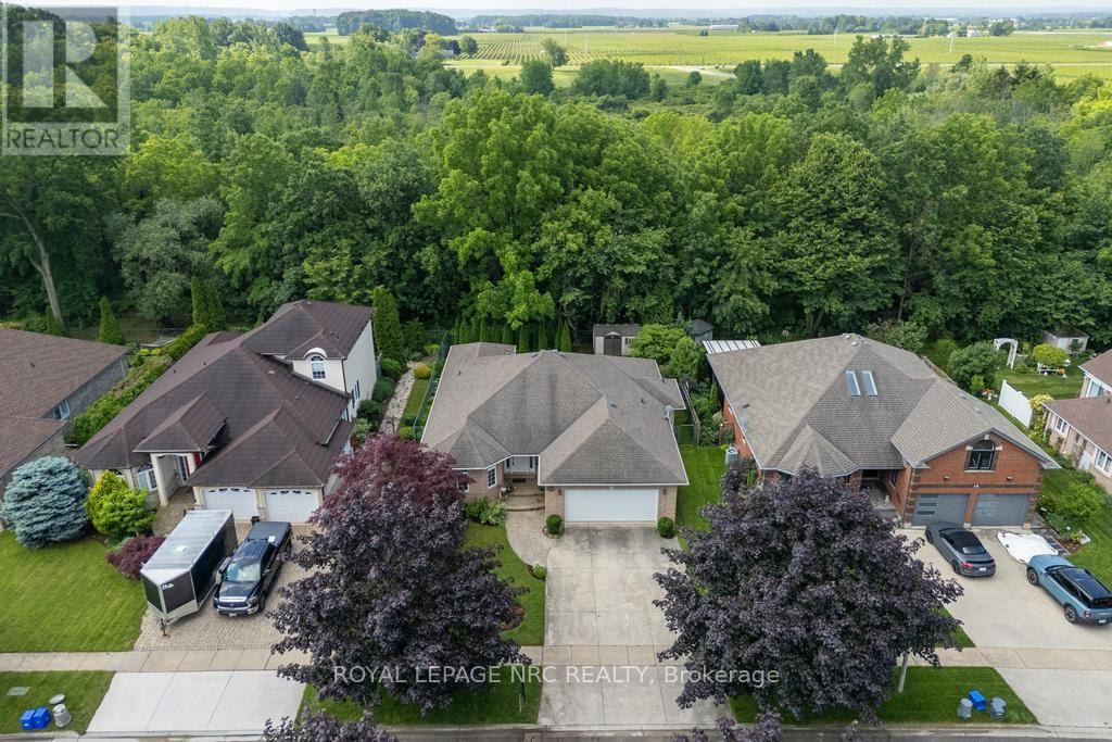 18 Harmony Drive, Niagara-On-The-Lake, Ontario  L0S 1J0 - Photo 3 - X13754728