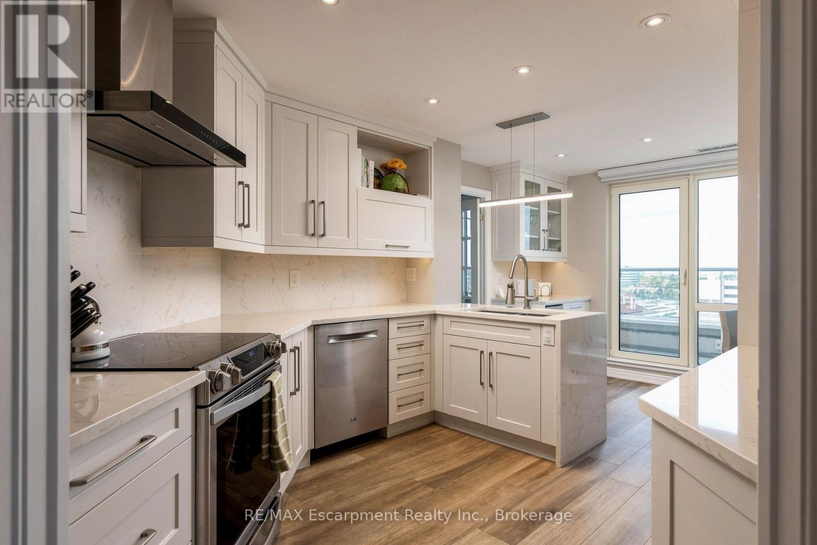 Ph1 - 60 Old Mill Road, Oakville, Ontario  L6J 7V9 - Photo 16 - W13754726