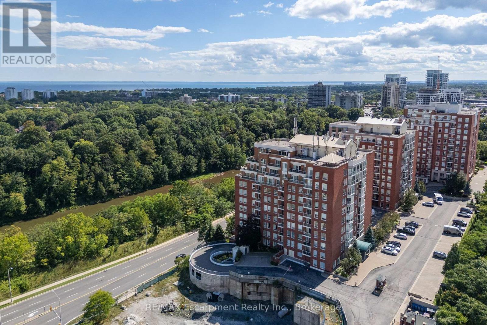 Ph1 - 60 Old Mill Road, Oakville, Ontario  L6J 7V9 - Photo 2 - W13754726