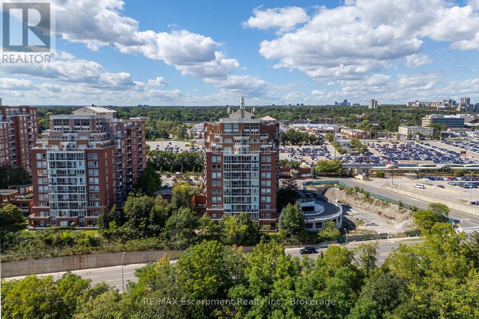 Ph1 - 60 Old Mill Road, Oakville, Ontario  L6J 7V9 - Photo 4 - W13754726