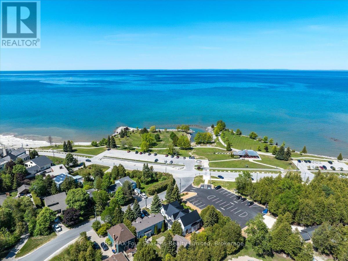 98 HURON STREET, Collingwood, Ontario