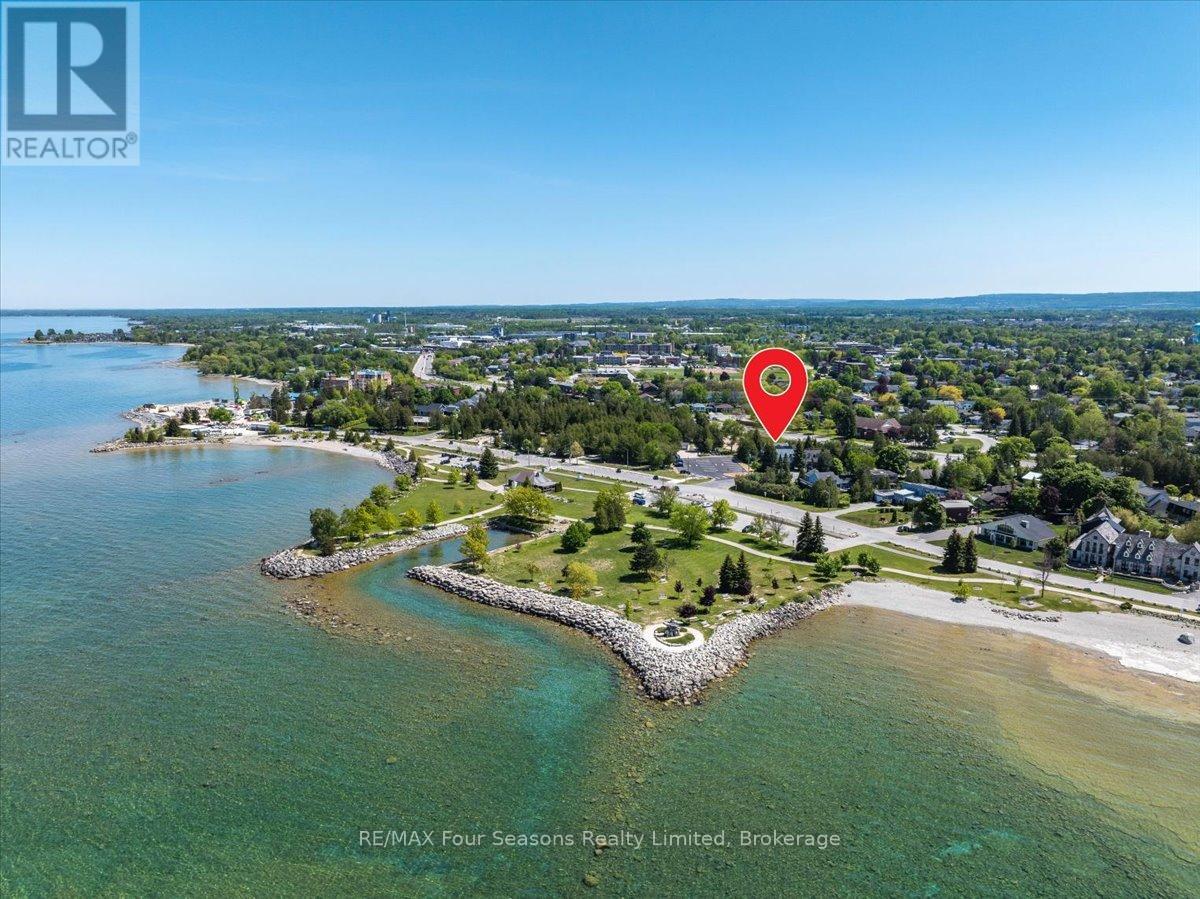 98 Huron Street, Collingwood, Ontario  L9Y 4Y3 - Photo 9 - S13754592
