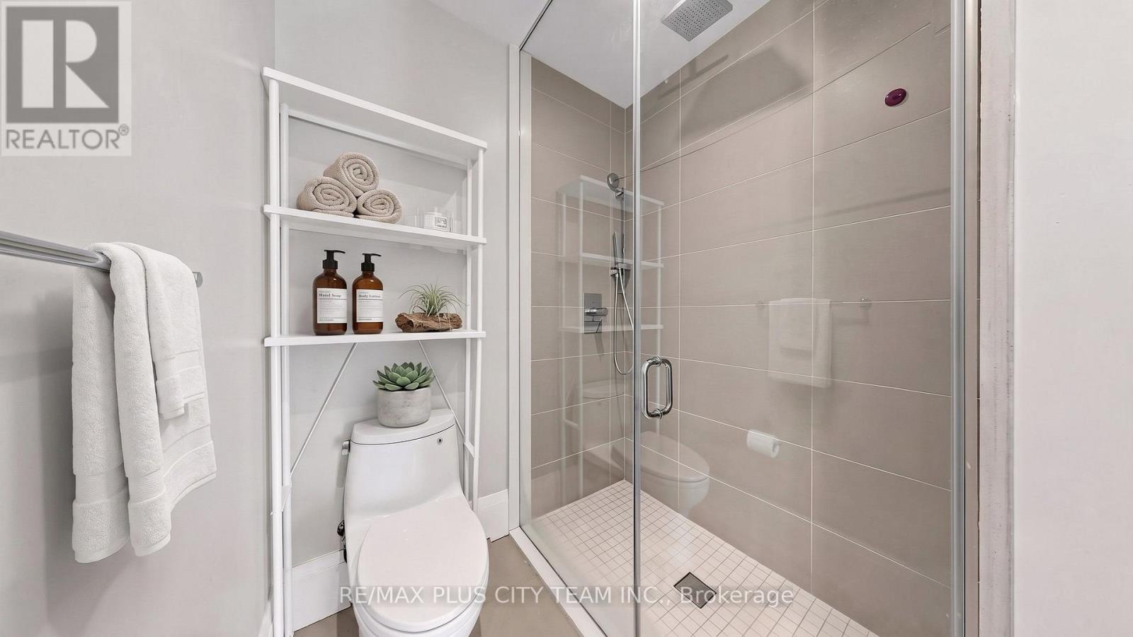 Th122 - 29 Queens Quay E, Toronto, Ontario  M5E 0A5 - Photo 17 - C13754586