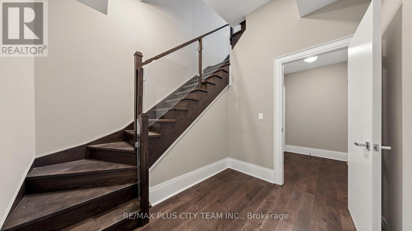 Th122 - 29 Queens Quay E, Toronto, Ontario  M5E 0A5 - Photo 18 - C13754586