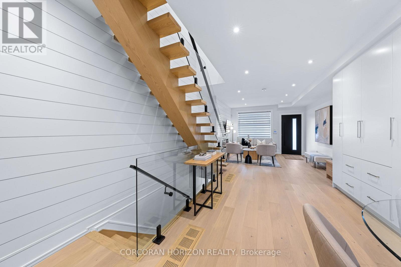 225 Christie Street, Toronto, Ontario  M6G 3B5 - Photo 17 - C13754682