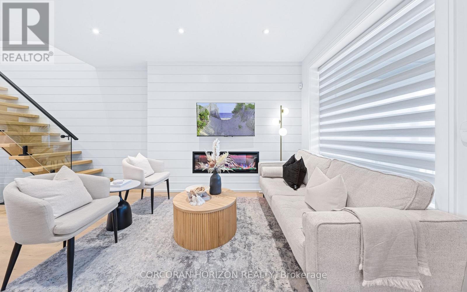 225 Christie Street, Toronto, Ontario  M6G 3B5 - Photo 4 - C13754682