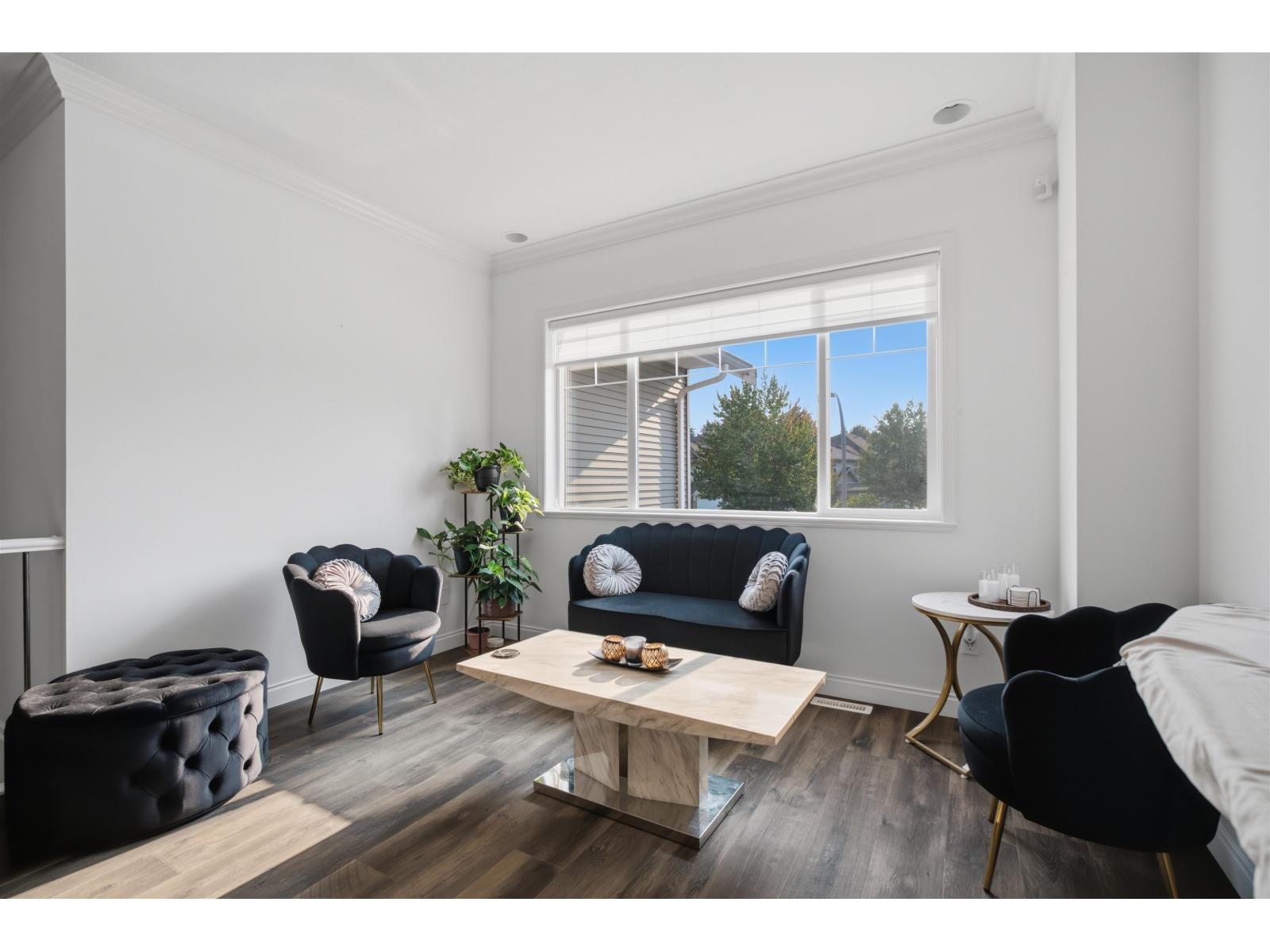 33883 Hollister Place, Mission, British Columbia  V2V 7P6 - Photo 5 - R3159313