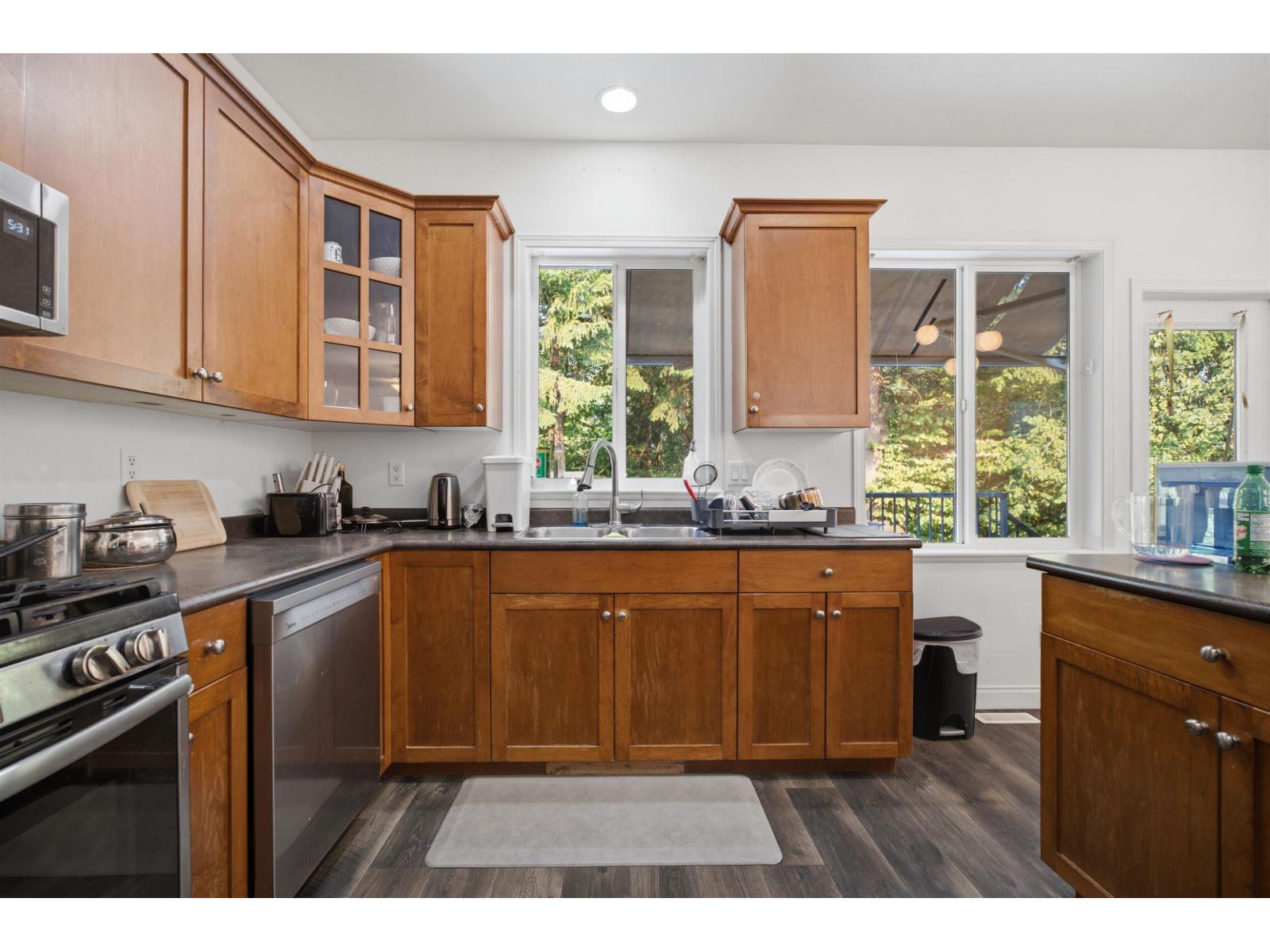 33883 Hollister Place, Mission, British Columbia  V2V 7P6 - Photo 11 - R3159313