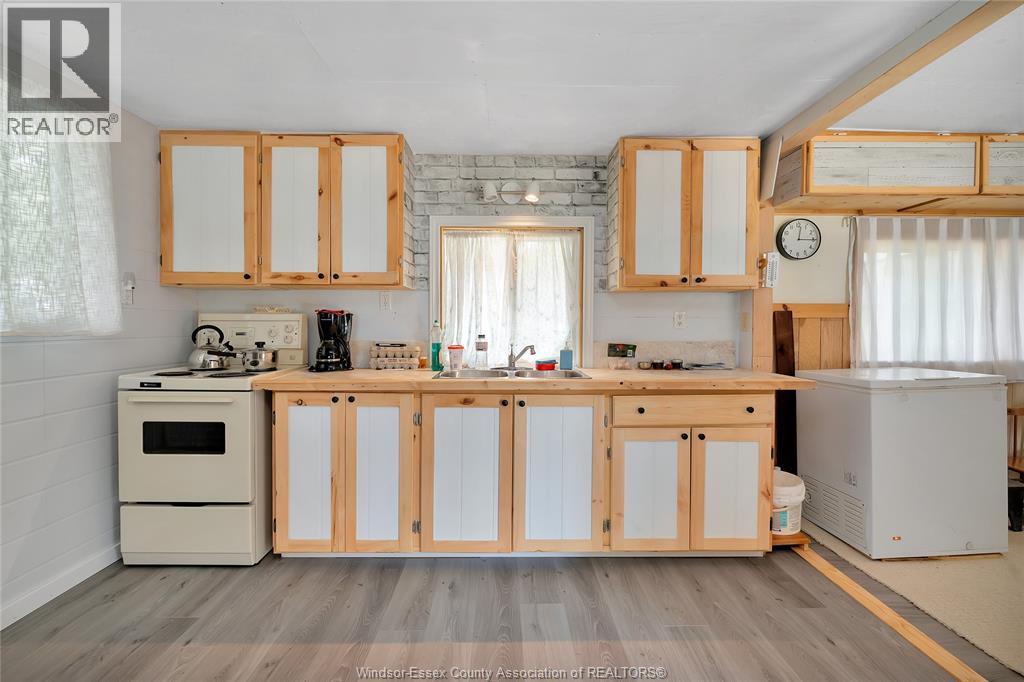 41 Klies Beach, Colchester, Ontario  N0R 1G0 - Photo 6 - 26021840