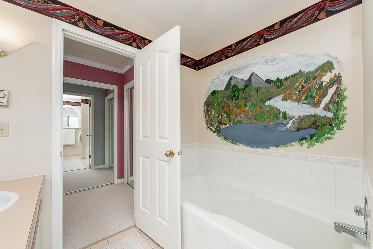 4 9727 152b Street, Surrey, British Columbia  V3R 0G5 - Photo 27 - R3159856