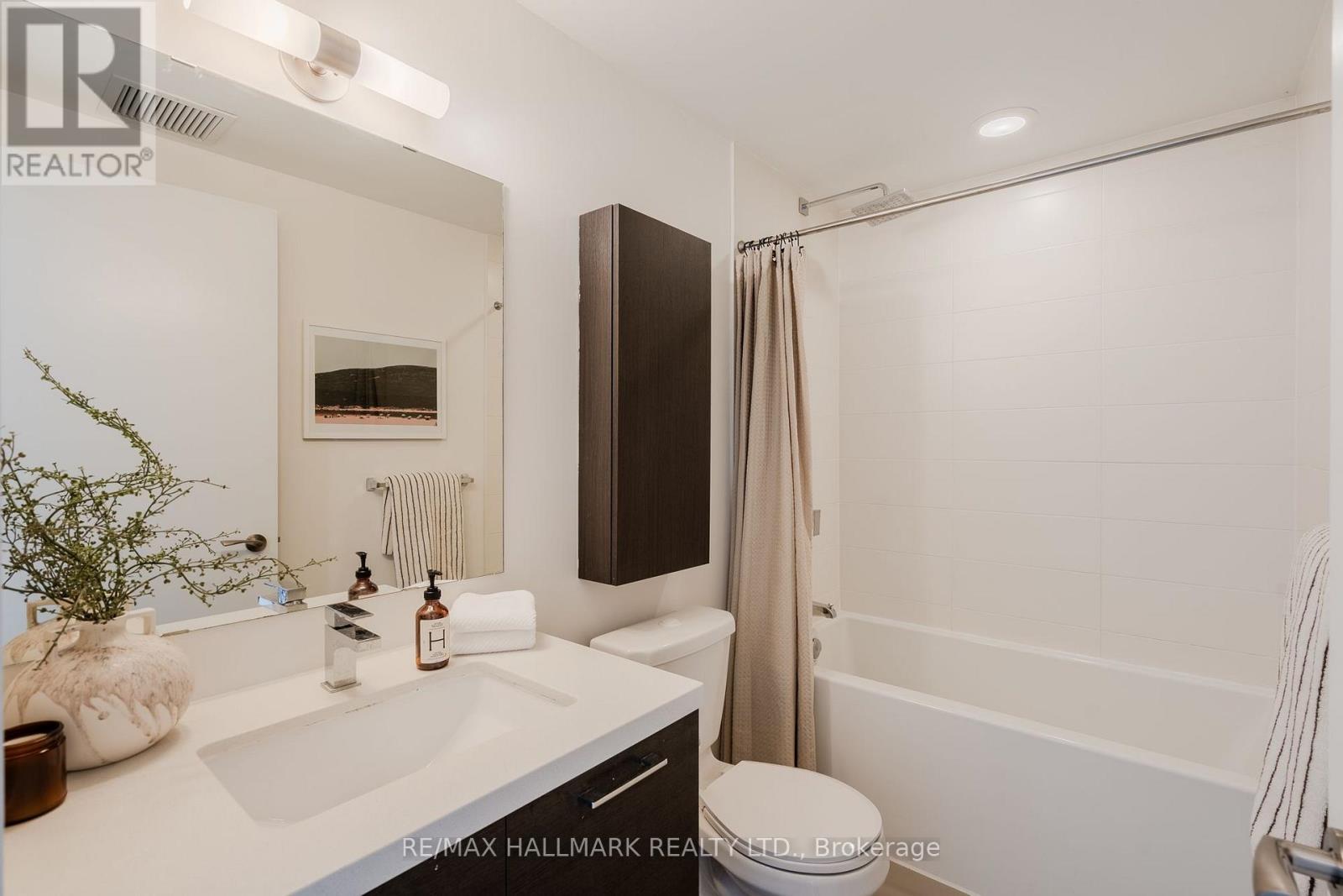 303 - 60 Haslett Avenue, Toronto, Ontario  M4L 0A9 - Photo 13 - E13754658