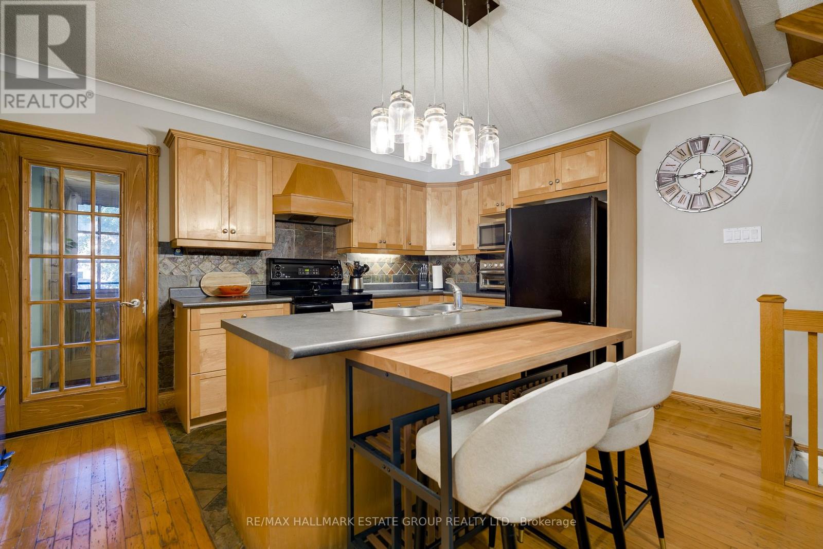 88 Glenmore Road, Toronto, Ontario  M4L 3M3 - Photo 11 - E13754680