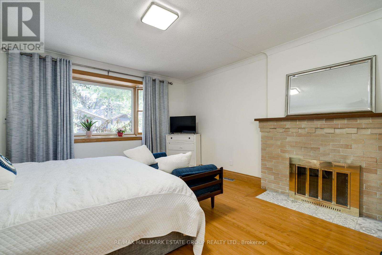88 Glenmore Road, Toronto, Ontario  M4L 3M3 - Photo 19 - E13754680
