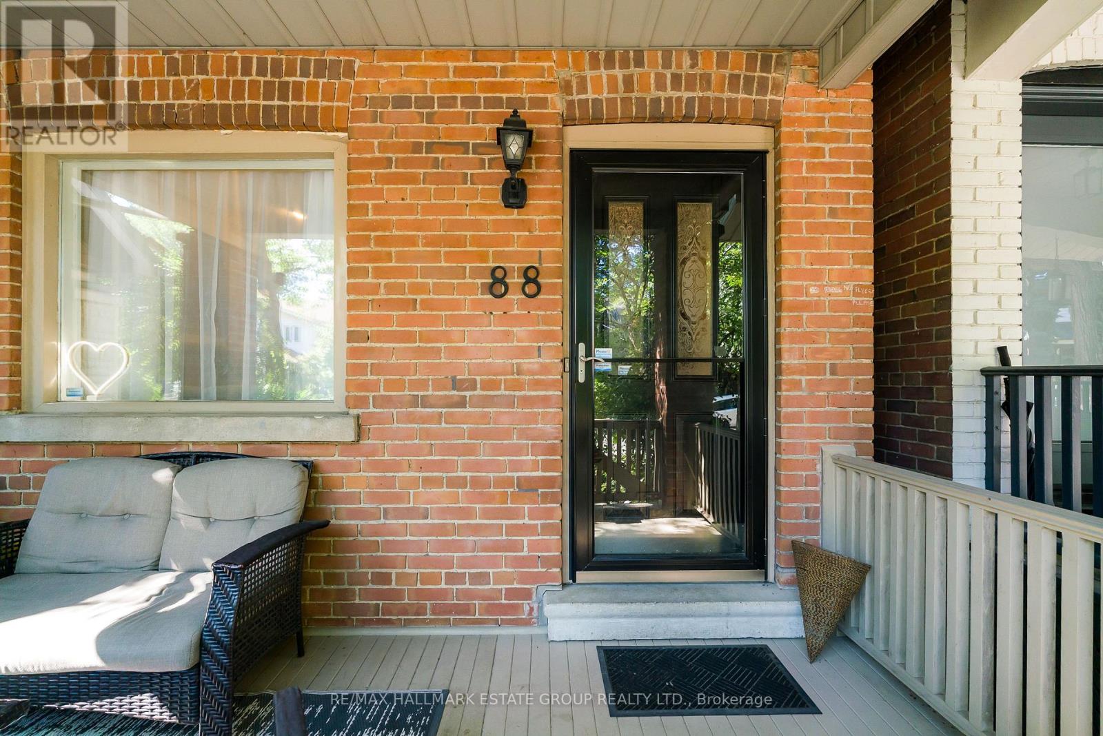 88 Glenmore Road, Toronto, Ontario  M4L 3M3 - Photo 2 - E13754680