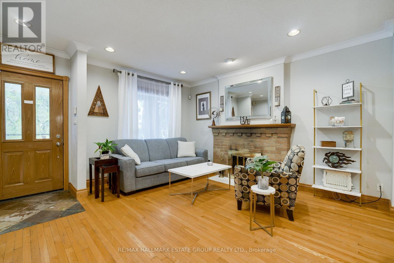 88 Glenmore Road, Toronto, Ontario  M4L 3M3 - Photo 4 - E13754680