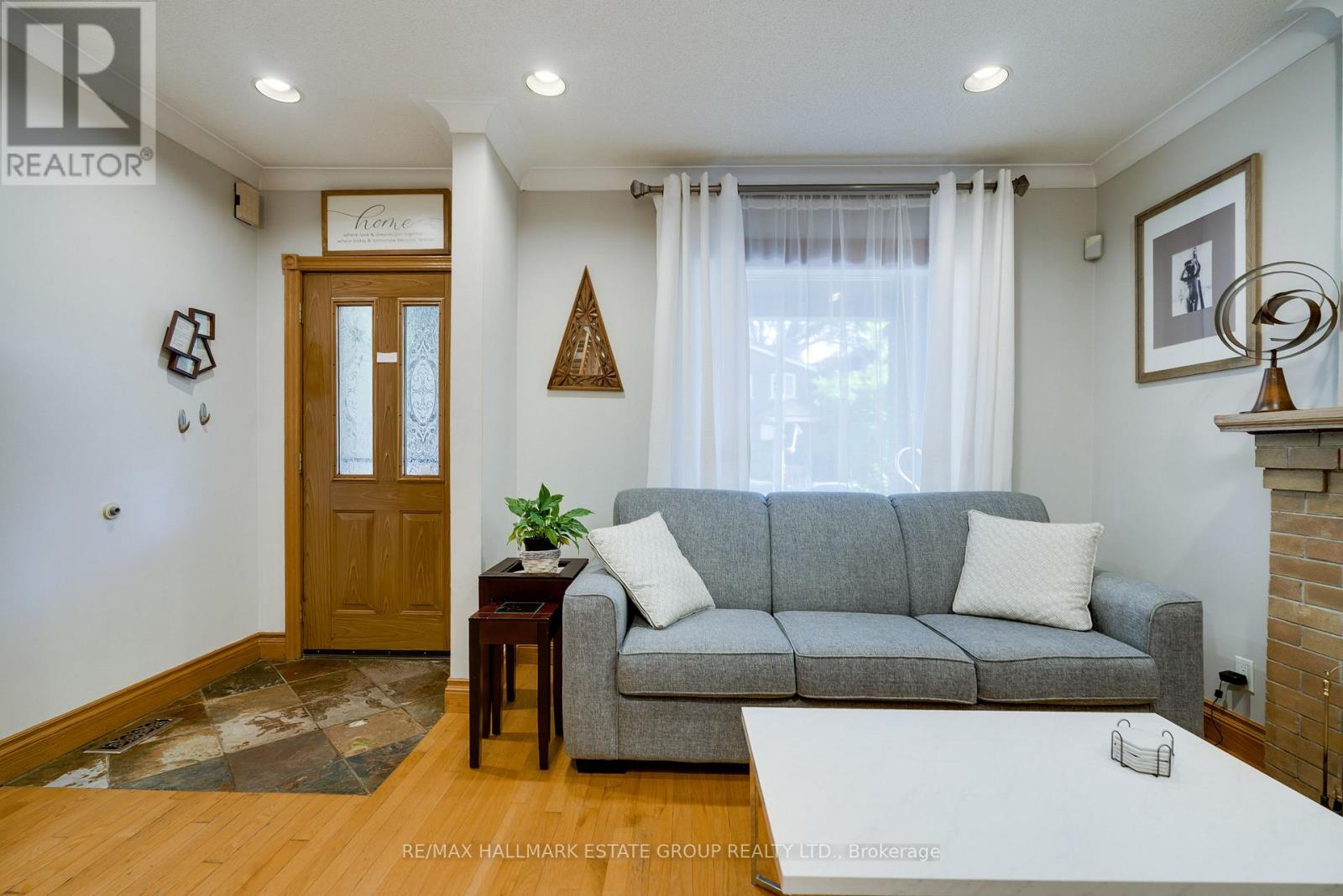 88 Glenmore Road, Toronto, Ontario  M4L 3M3 - Photo 5 - E13754680