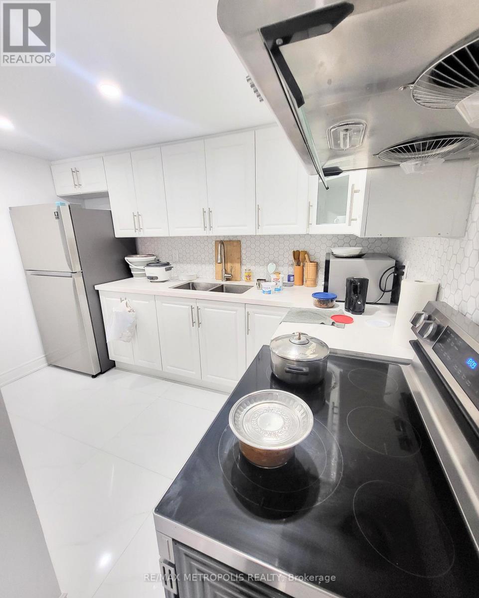 Bsmt - 40 Placentia Boulevard, Toronto, Ontario  M1S 4C5 - Photo 3 - E13754718