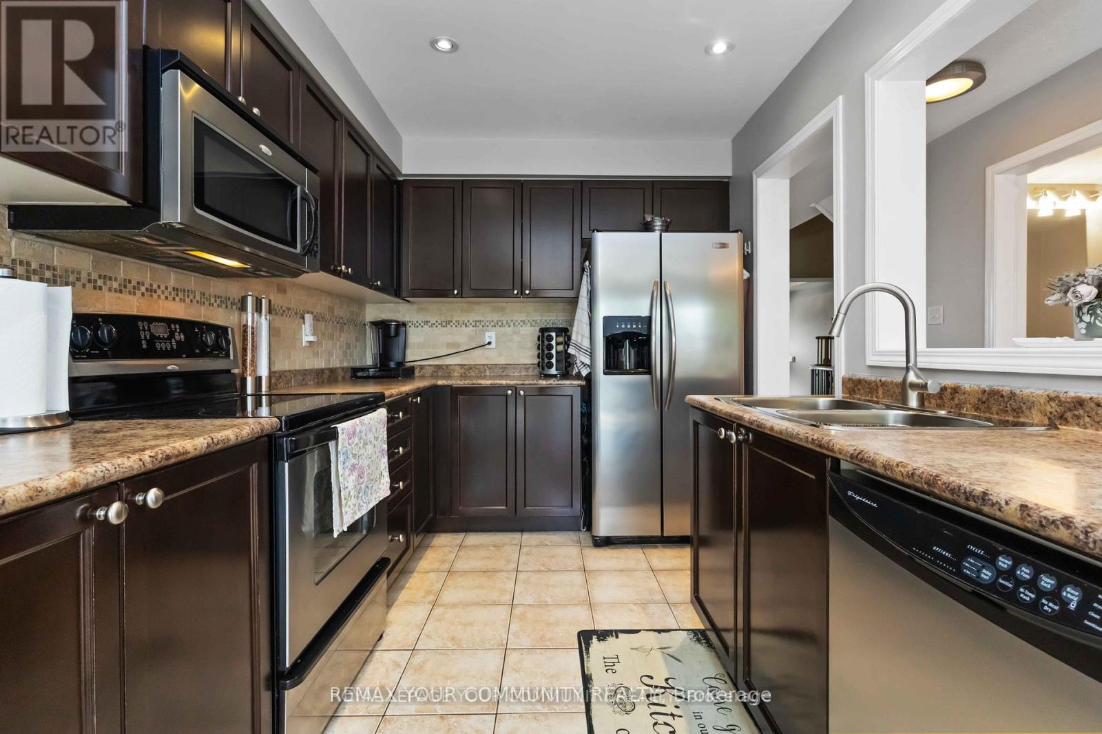 49 Latchford Way, Whitby, Ontario  L1N 9R3 - Photo 9 - E13754760
