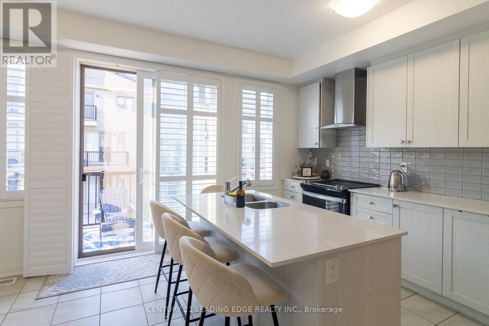 6 Nautical Way, Whitby, Ontario  L1N 0N2 - Photo 6 - E13754800