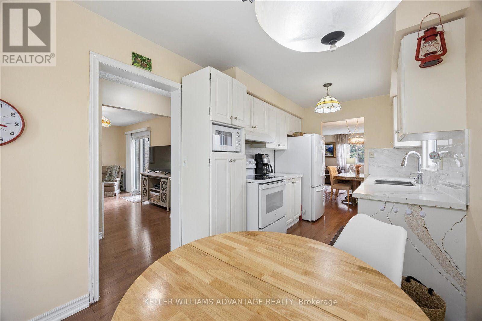 120 Winter Gardens Trail, Toronto, Ontario  M1C 3N7 - Photo 7 - E13754860