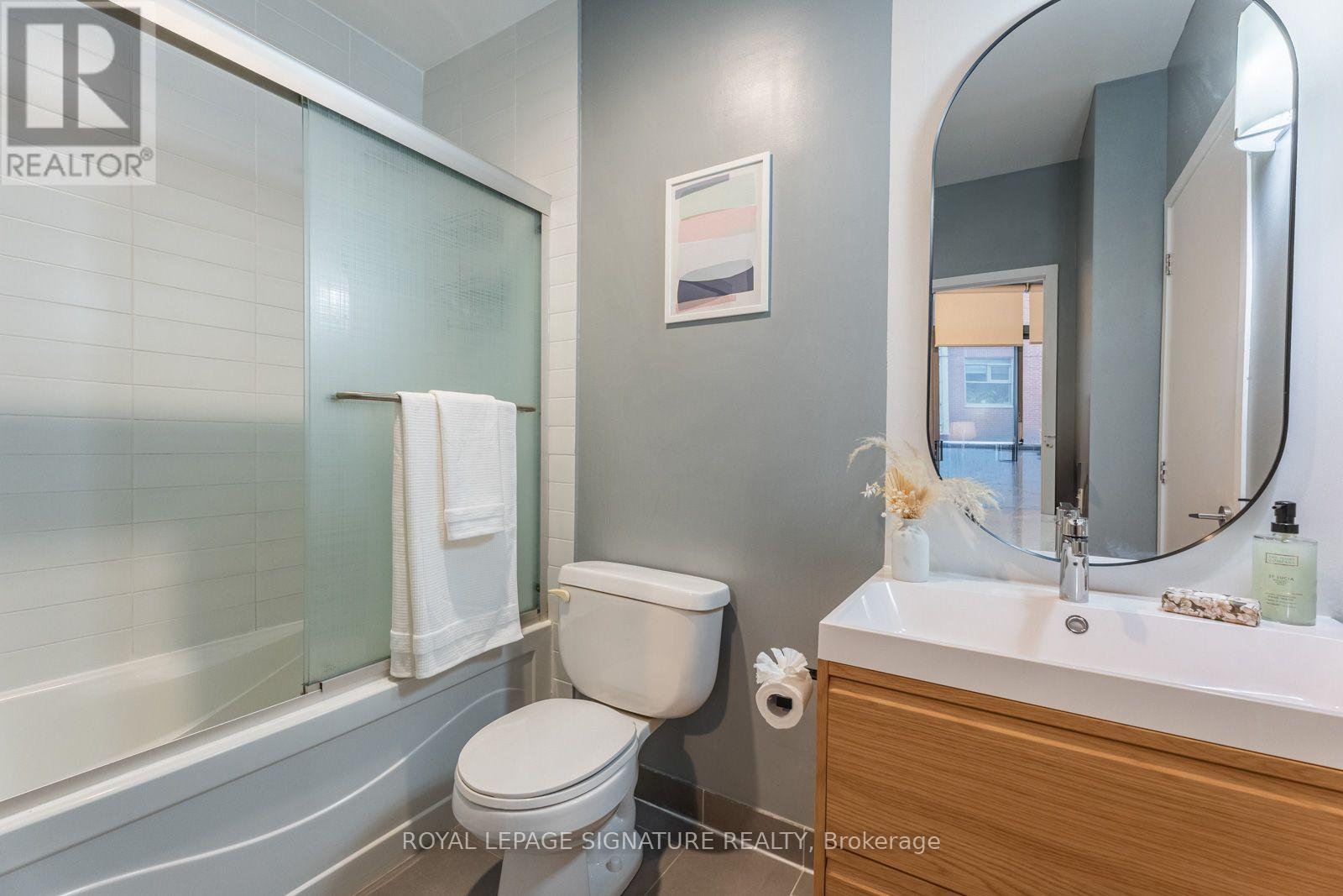 210 - 33 Mill Street, Toronto, Ontario  M5A 3R3 - Photo 17 - C13753456