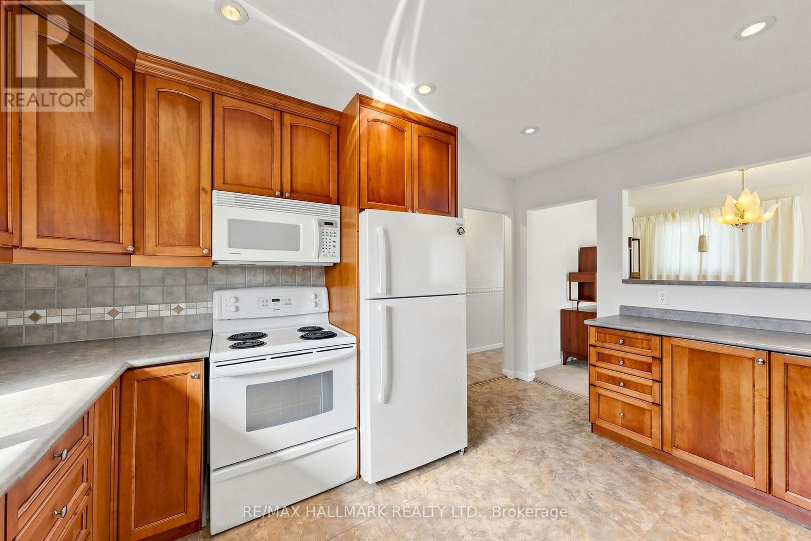 44 Bryant Road, Ajax, Ontario  L1S 2Y7 - Photo 15 - E13754988