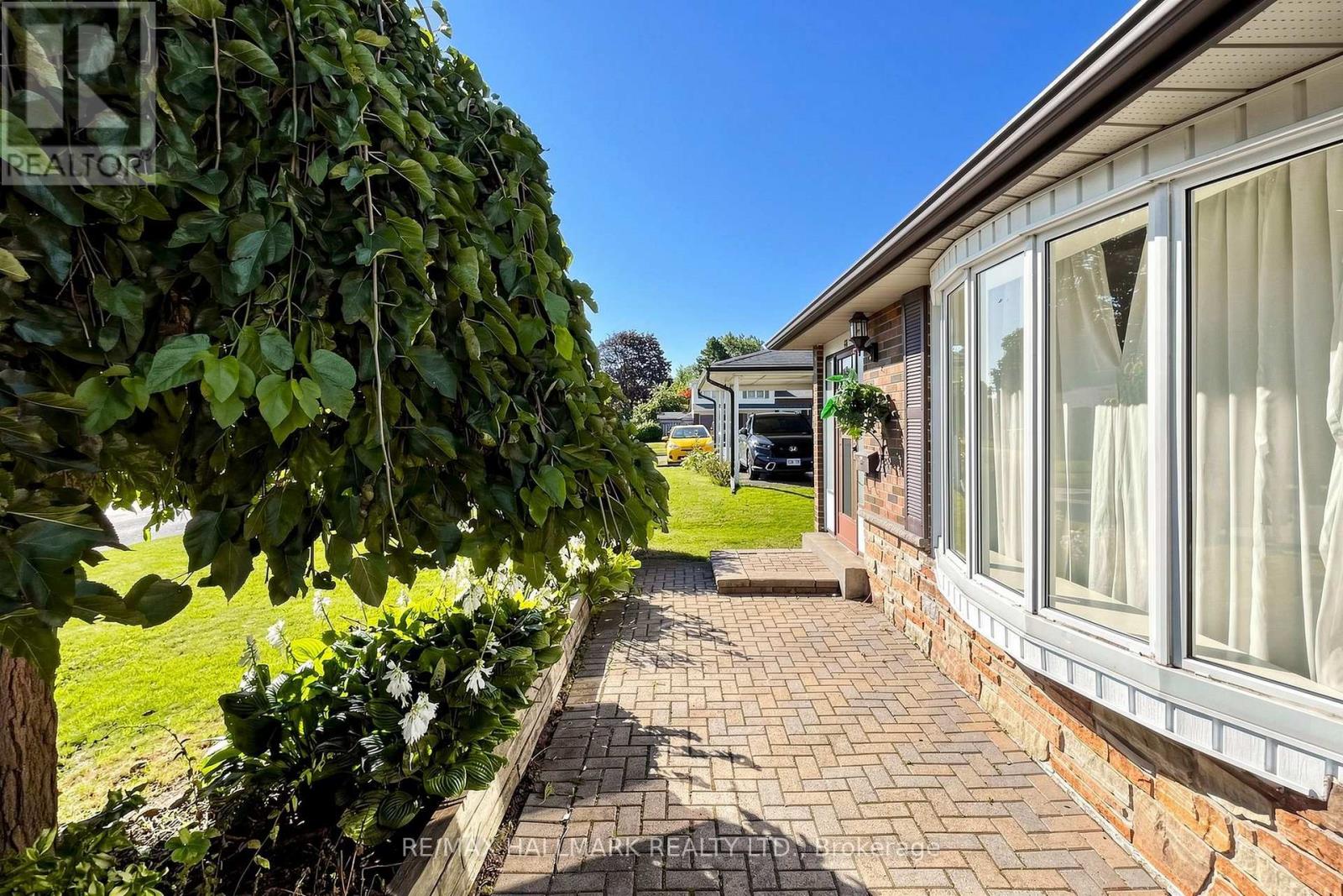 44 Bryant Road, Ajax, Ontario  L1S 2Y7 - Photo 7 - E13754988