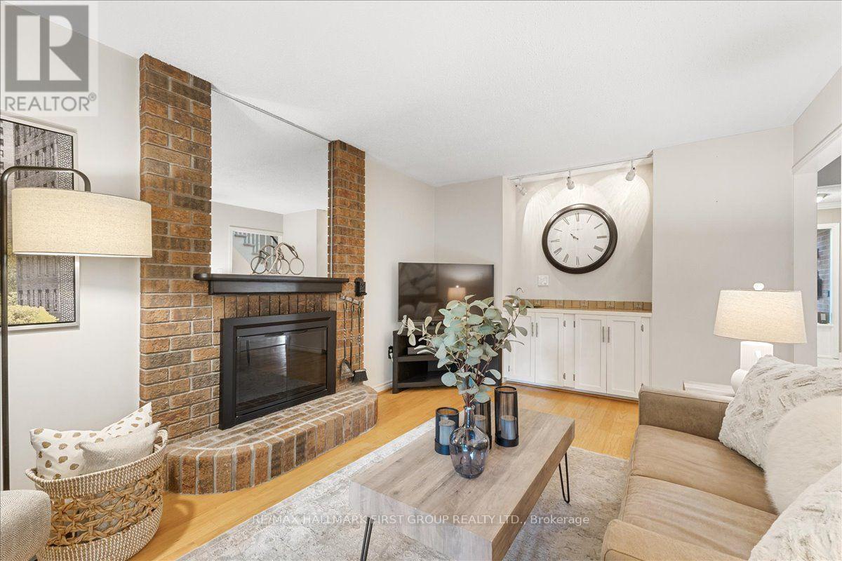 1159 Pebblestone Crescent, Pickering, Ontario  L1X 1A6 - Photo 6 - E13755022