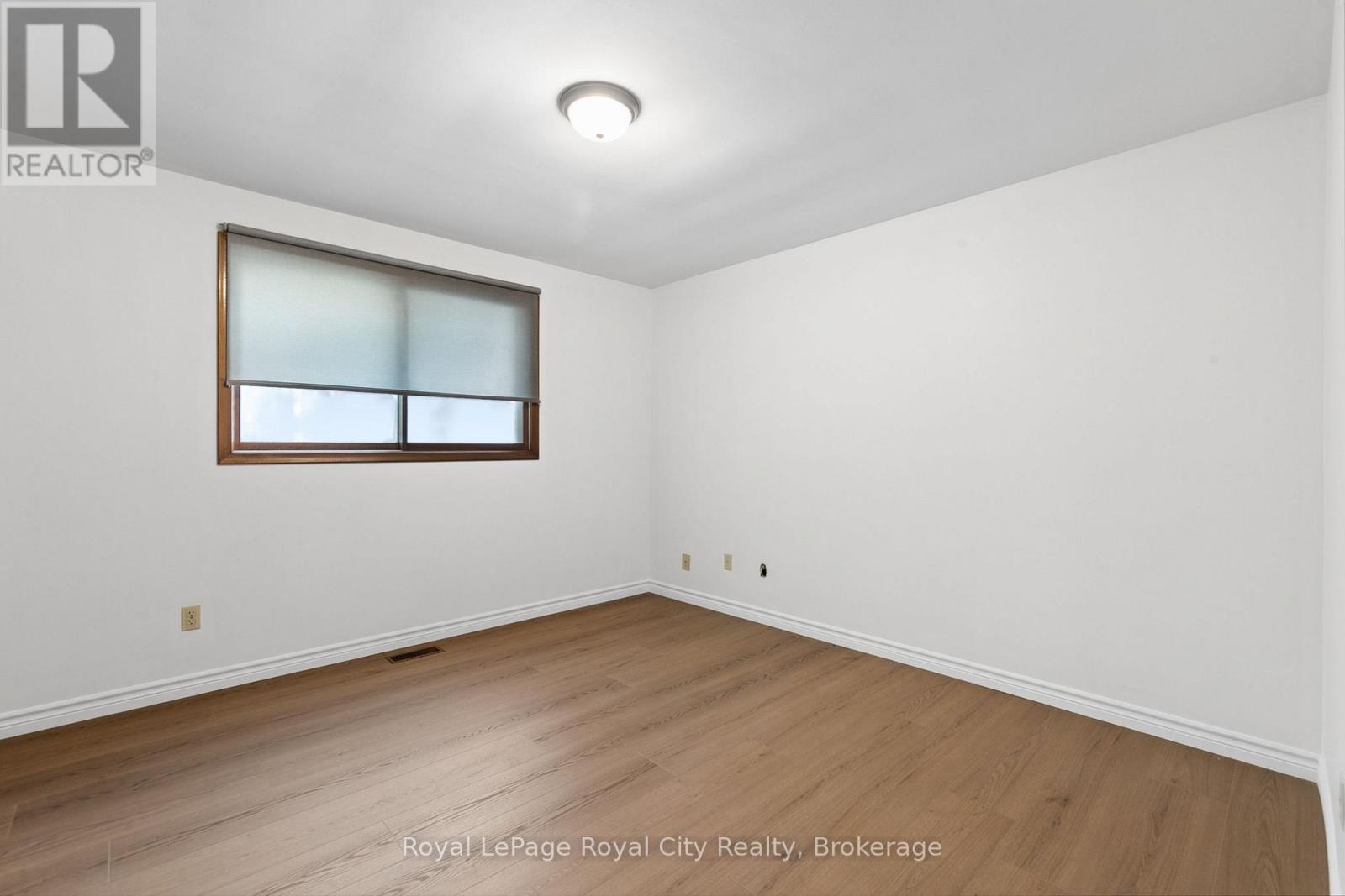25 Kron Drive, Guelph, Ontario  N1G 3B4 - Photo 10 - X13754734