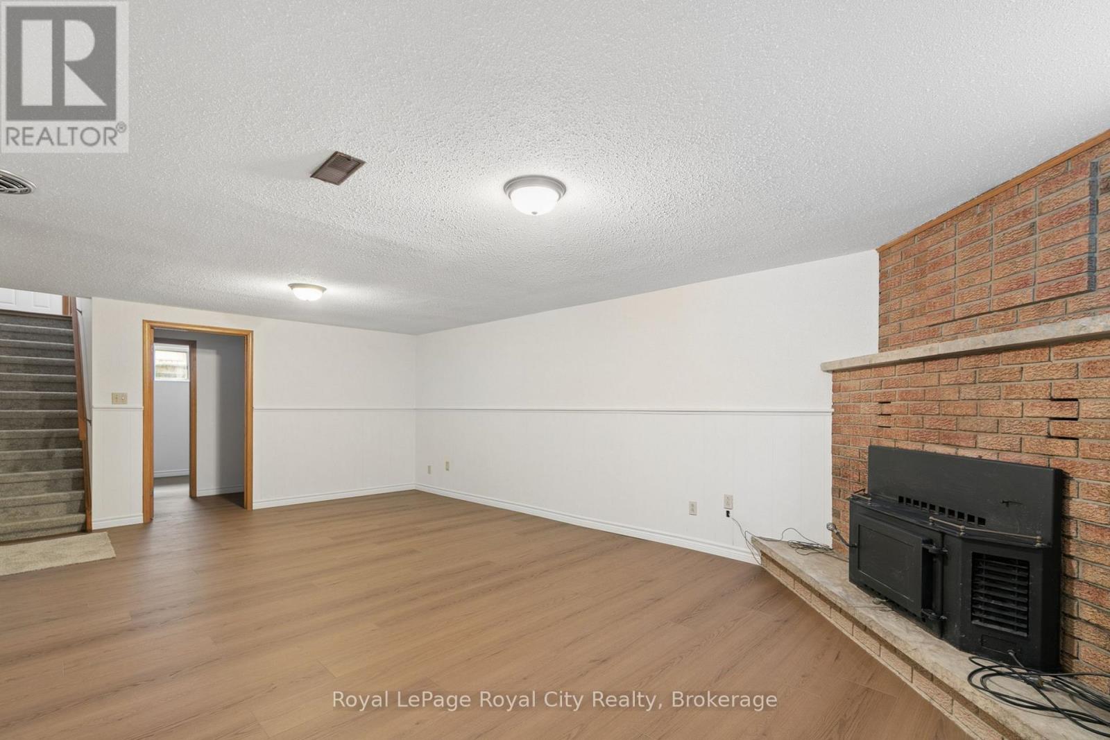 25 Kron Drive, Guelph, Ontario  N1G 3B4 - Photo 16 - X13754734