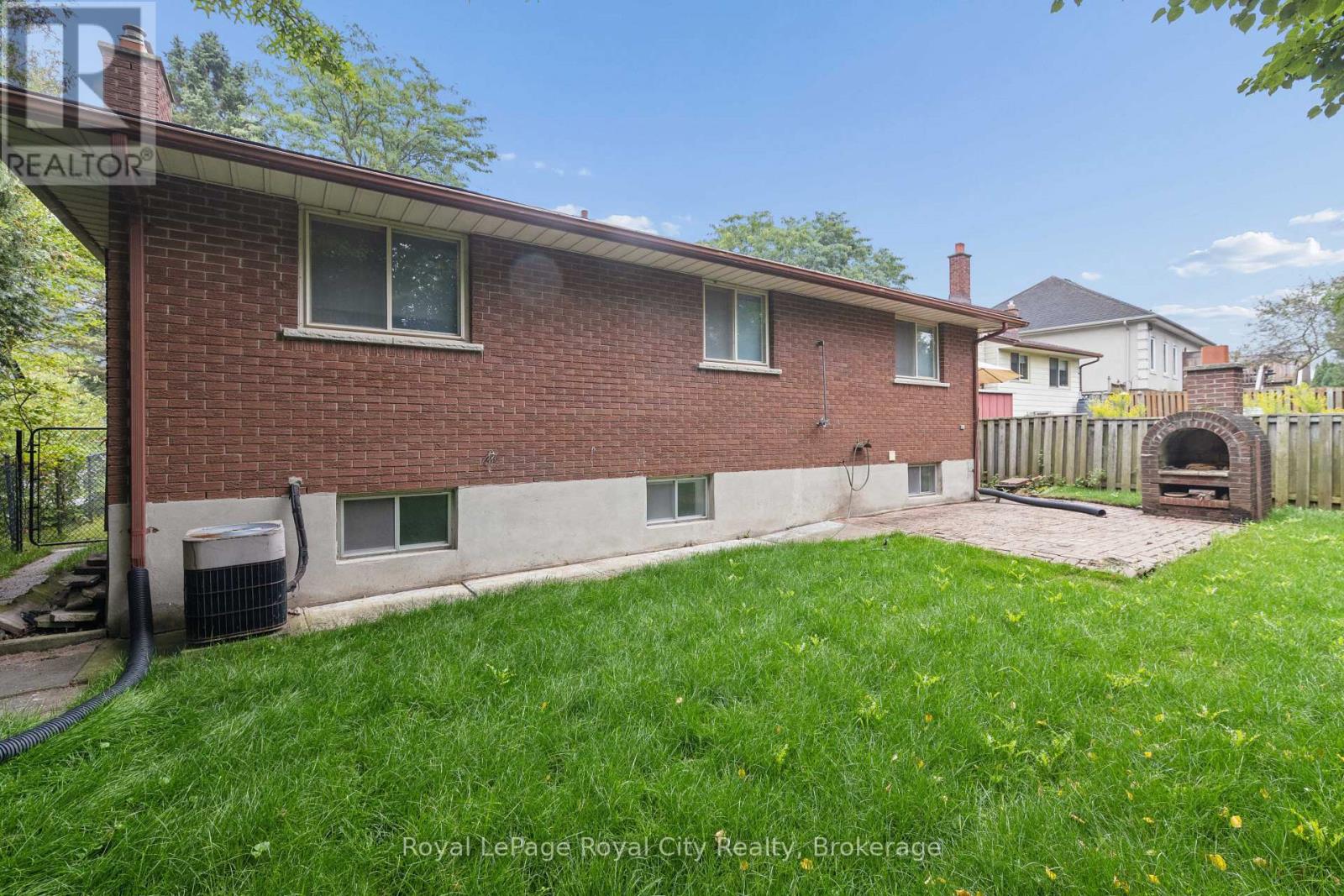 25 Kron Drive, Guelph, Ontario  N1G 3B4 - Photo 4 - X13754734