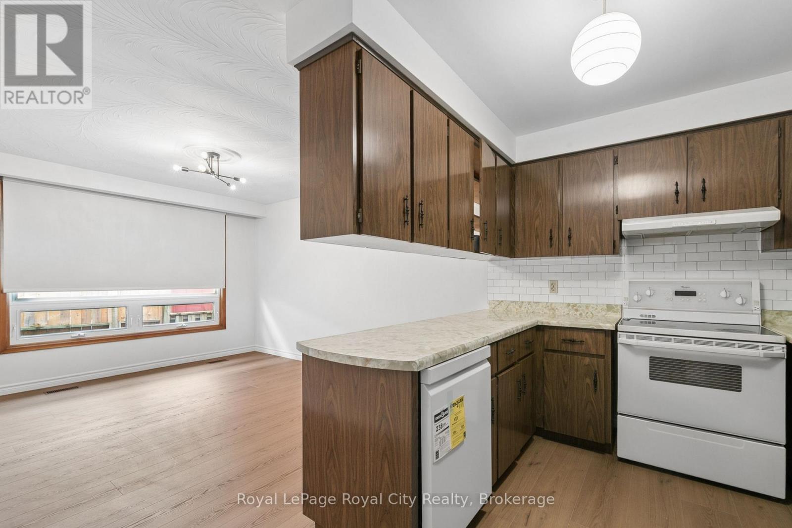 25 Kron Drive, Guelph, Ontario  N1G 3B4 - Photo 6 - X13754734