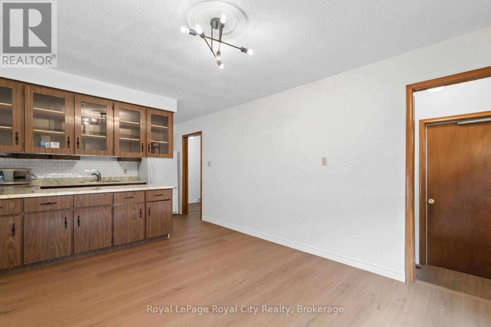25 Kron Drive, Guelph, Ontario  N1G 3B4 - Photo 7 - X13754734