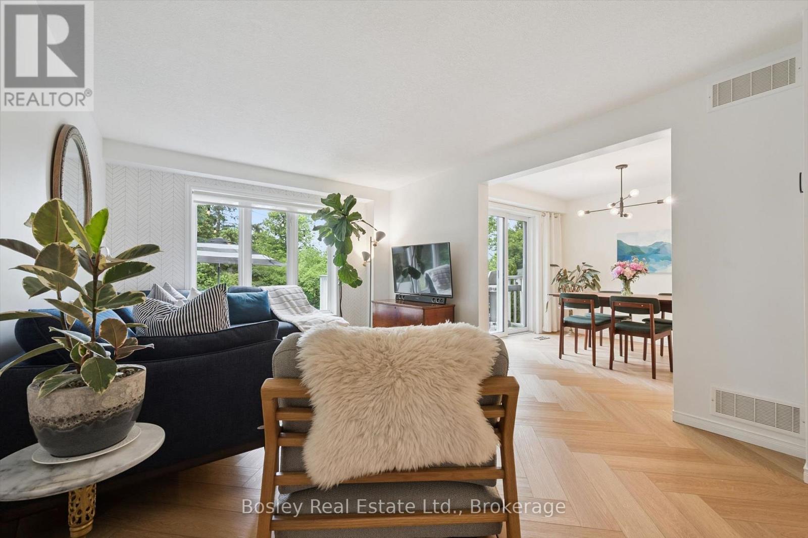 12 Deerpath Drive, Guelph, Ontario  N1K 1T9 - Photo 6 - X13754876