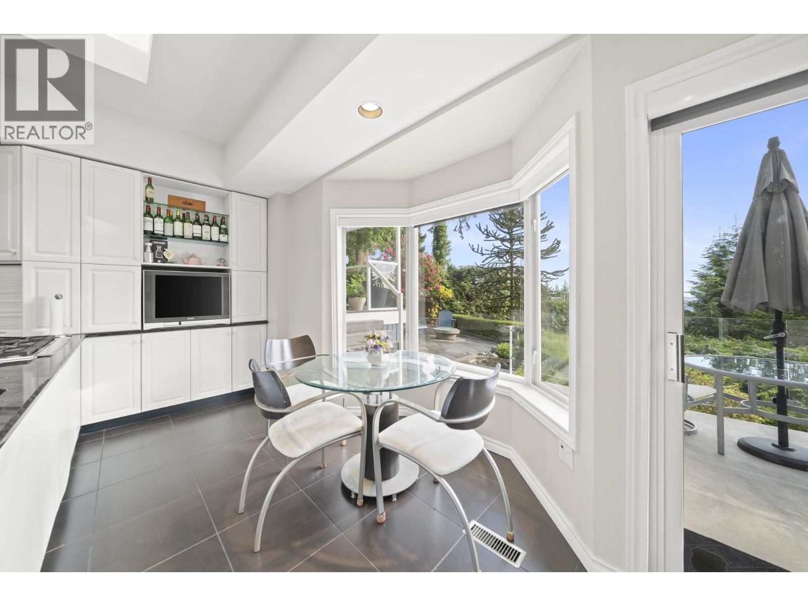 463 Ventura Crescent, North Vancouver, British Columbia  V7N 3G8 - Photo 11 - R3128843