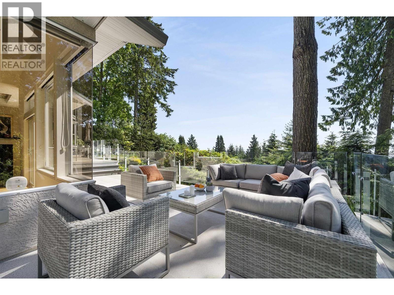 463 Ventura Crescent, North Vancouver, British Columbia  V7N 3G8 - Photo 5 - R3128843