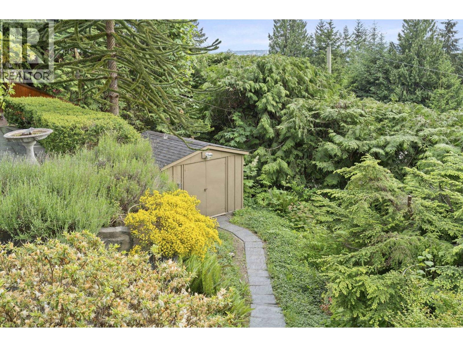463 Ventura Crescent, North Vancouver, British Columbia  V7N 3G8 - Photo 35 - R3128843