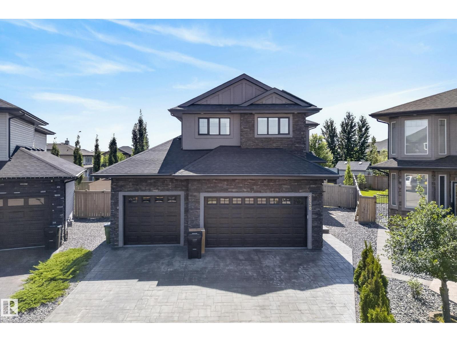 2530 AMERONGEN CR SW, Edmonton, Alberta