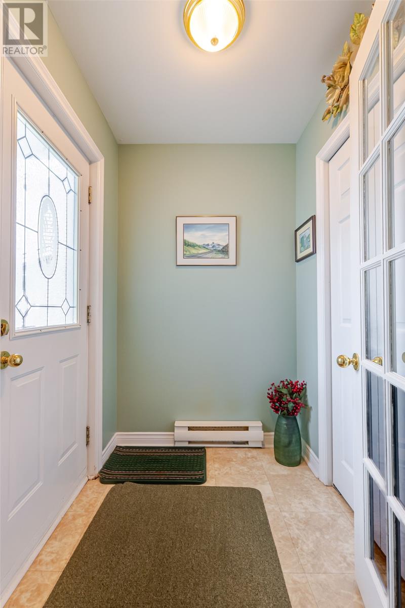 28 Sorrel Drive, St. John's — photo 4