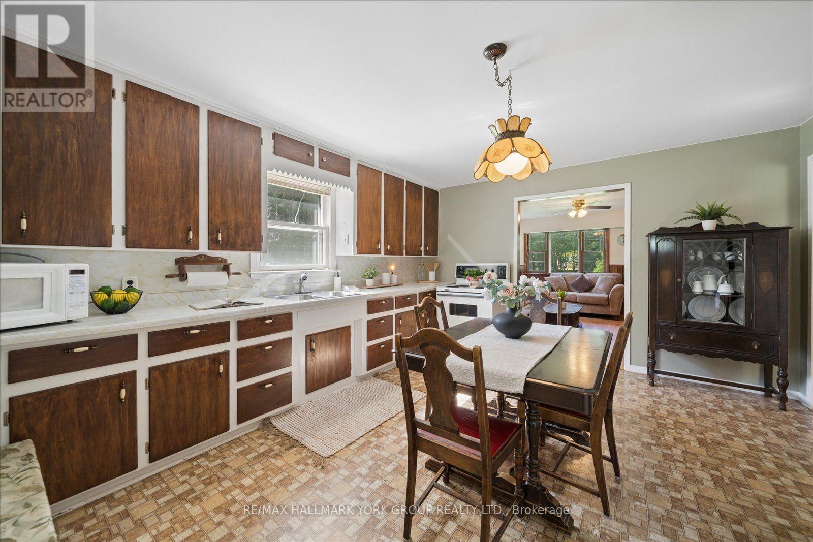 432 Catering Road, Georgina, Ontario  L0E 1R0 - Photo 10 - N13754776