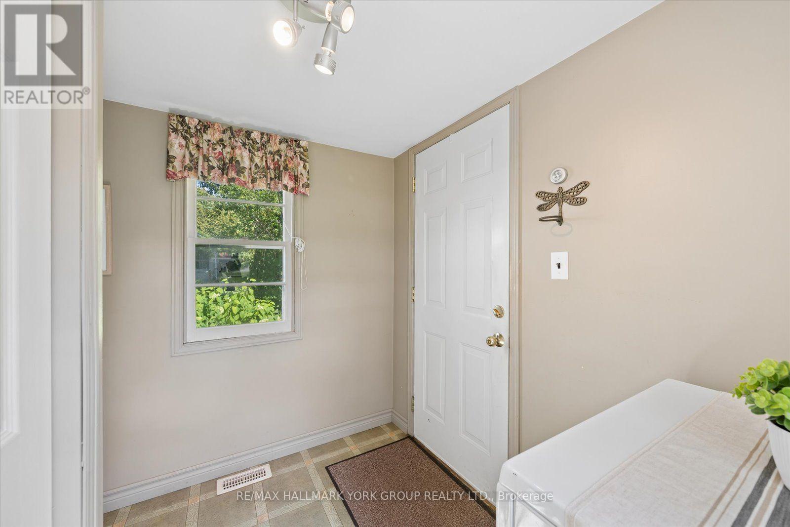 432 Catering Road, Georgina, Ontario  L0E 1R0 - Photo 5 - N13754776