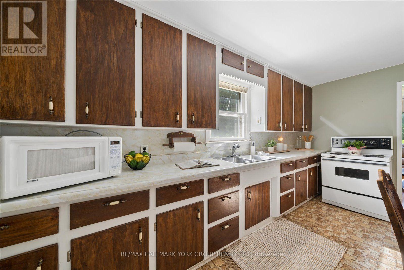 432 Catering Road, Georgina, Ontario  L0E 1R0 - Photo 8 - N13754776