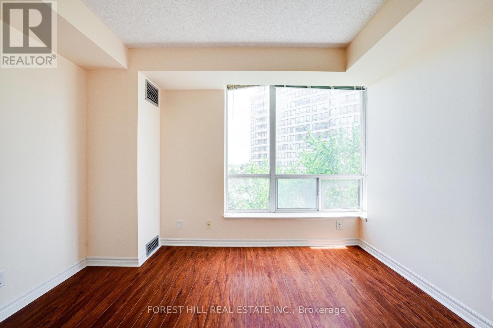 608 - 745 New Westminster Drive, Vaughan, Ontario L4J 8J9 - Photo 4 - N13754862