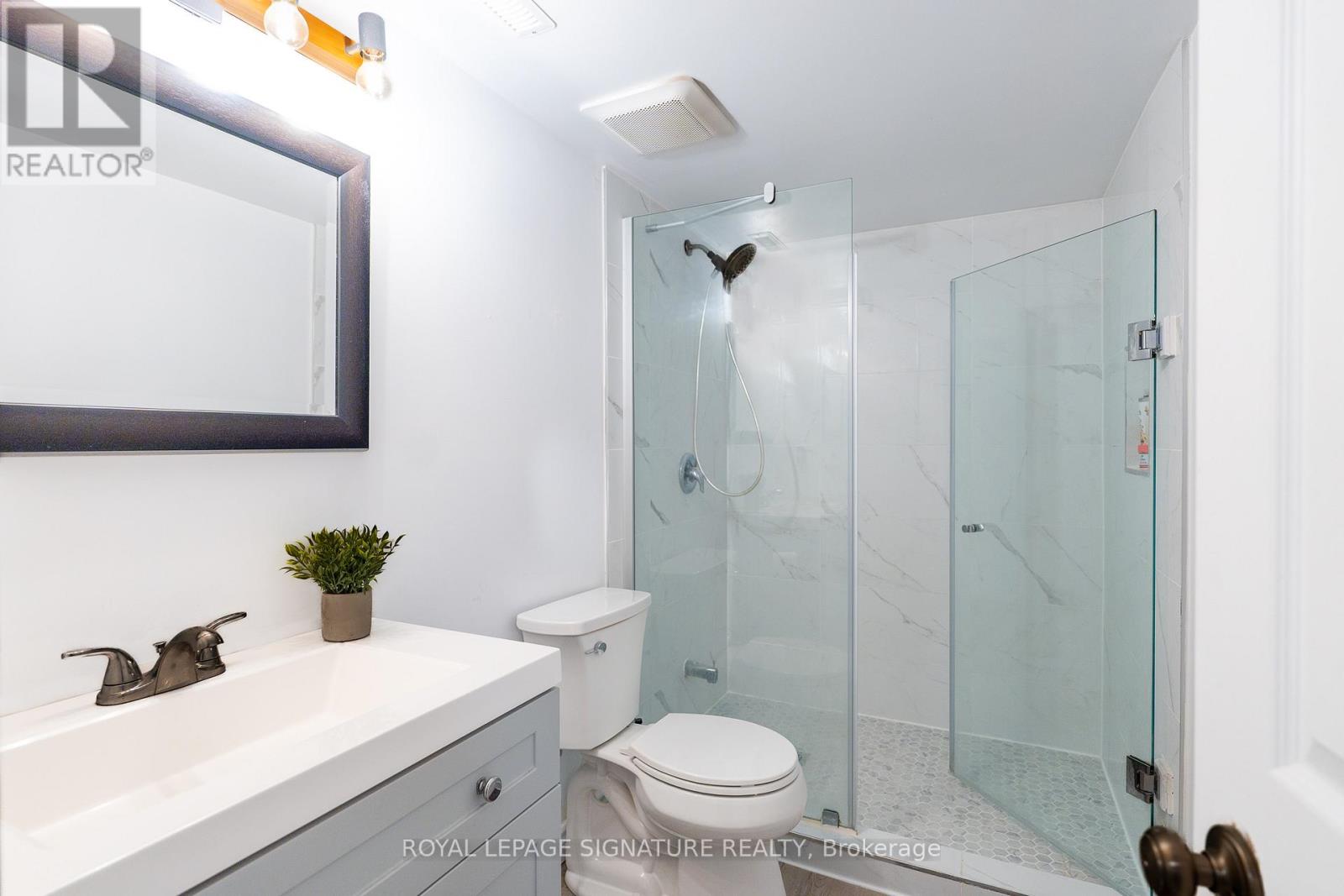 116 Clearmeadow Boulevard, Newmarket, Ontario  L3X 2M5 - Photo 39 - N13754916