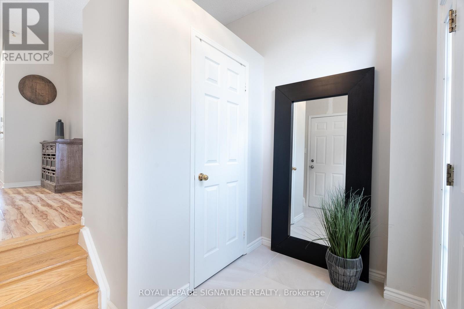 116 Clearmeadow Boulevard, Newmarket, Ontario  L3X 2M5 - Photo 4 - N13754916