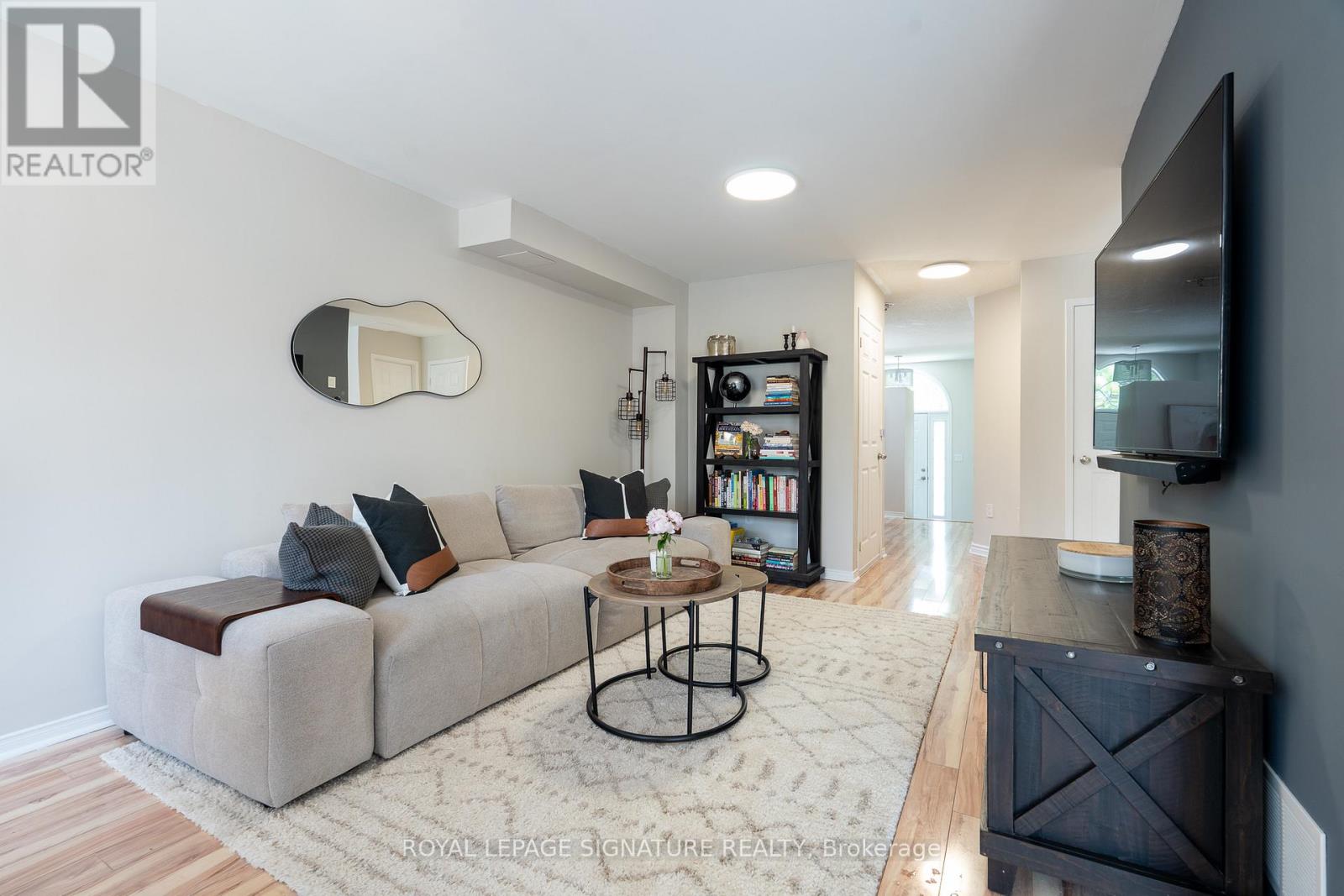 116 Clearmeadow Boulevard, Newmarket, Ontario  L3X 2M5 - Photo 6 - N13754916