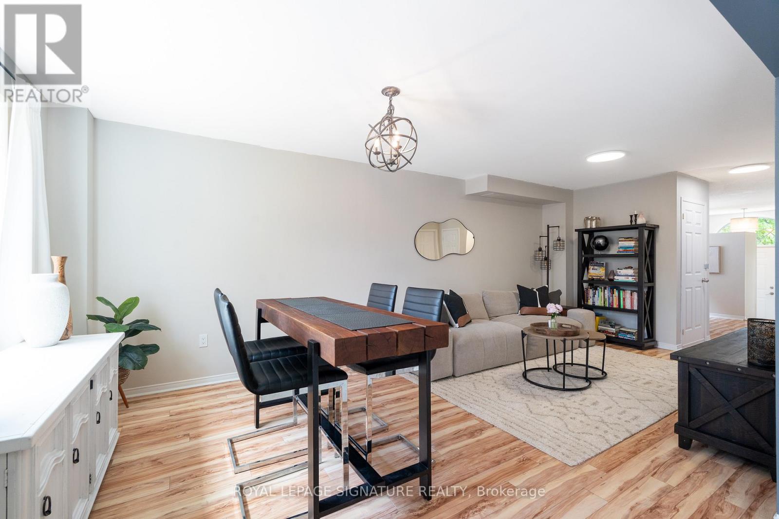 116 Clearmeadow Boulevard, Newmarket, Ontario  L3X 2M5 - Photo 9 - N13754916